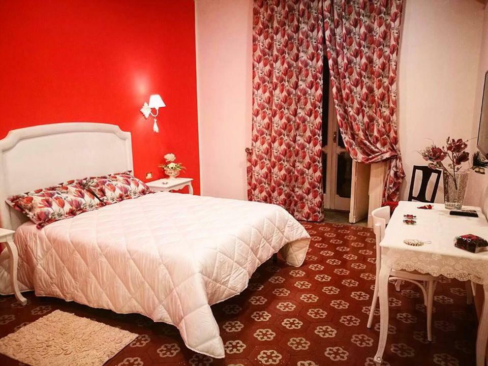 B&B Resta Cu Mme Napoli Exterior foto
