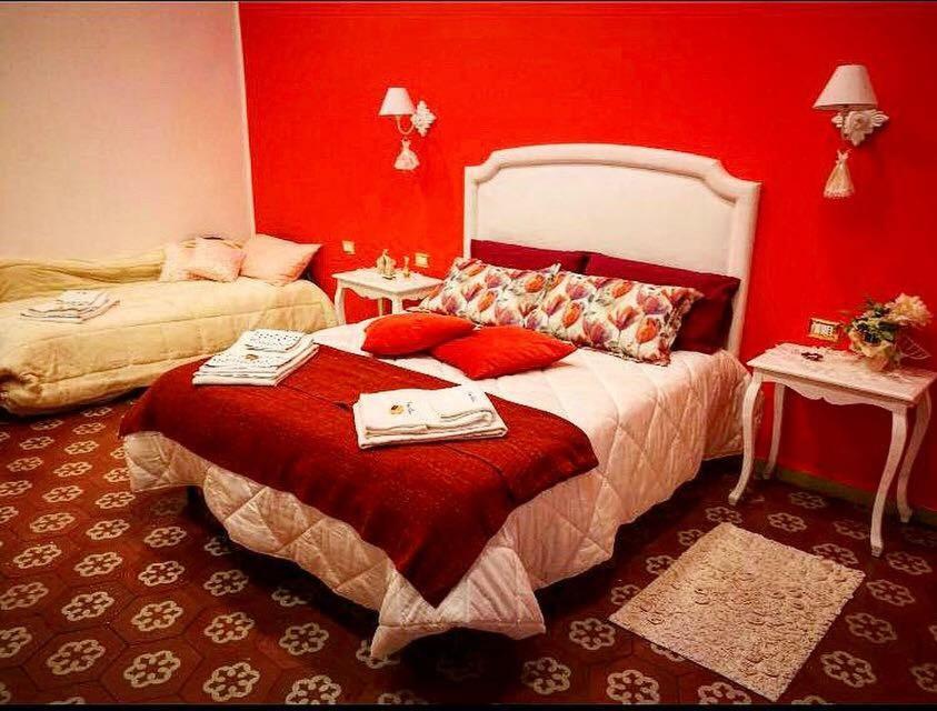 B&B Resta Cu Mme Napoli Exterior foto