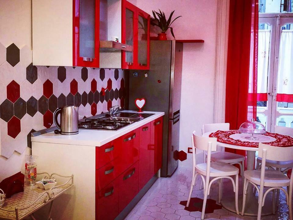 B&B Resta Cu Mme Napoli Exterior foto